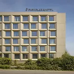 Park Plaza London, Park Royal